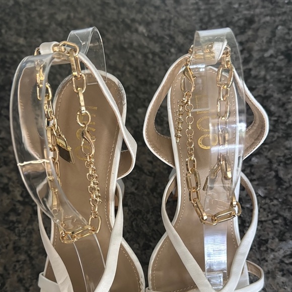 EGO White and Gold Platform Heels with Sculptural Design 8.5 - Picture 4 of 16